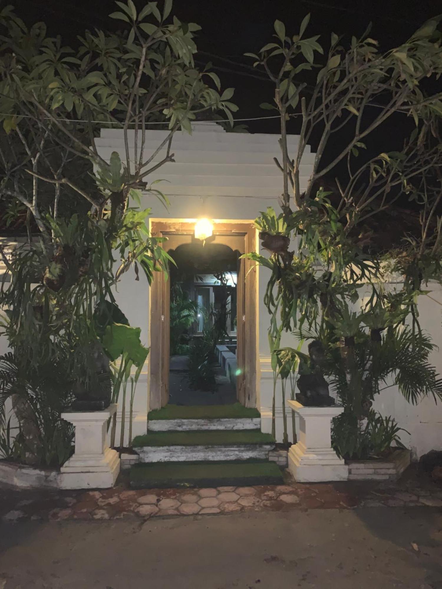 Pondok Baruna Garden Nusa Lembongan  Exterior photo